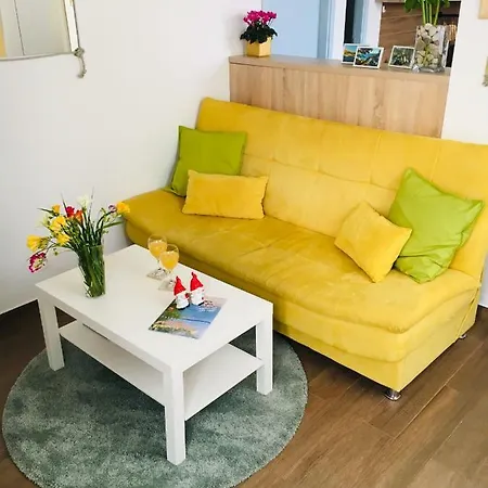 Summer Shadow Apartment